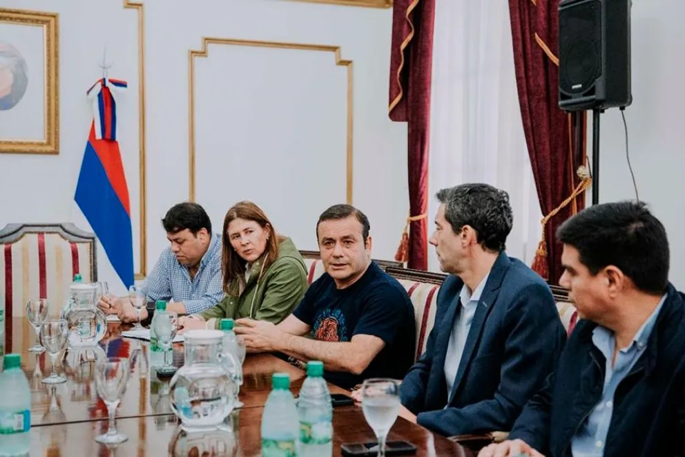 El gobierno provincial brinda asistencia a las familias