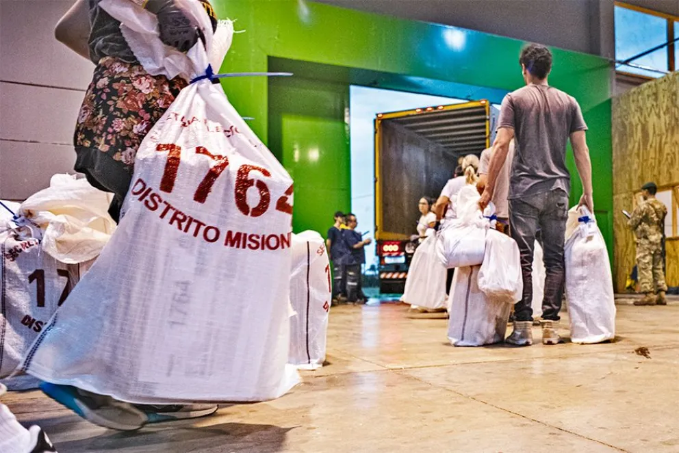 Preparativos para el acto democrático