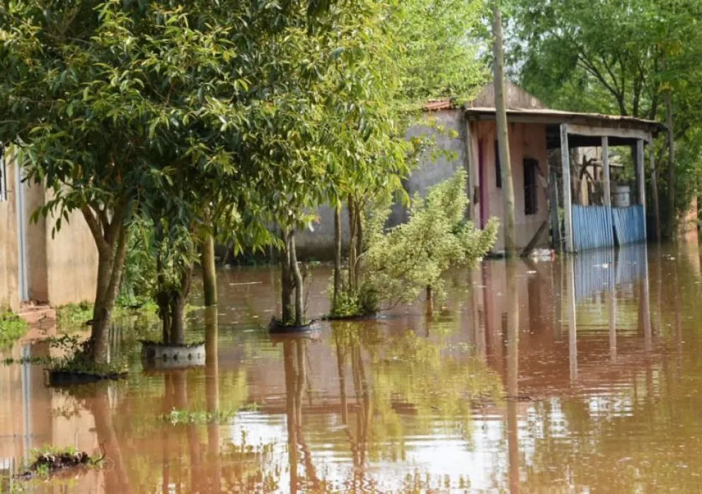 Ya suman 72 las familias evacuadas por la crecida en Santo Tomé
