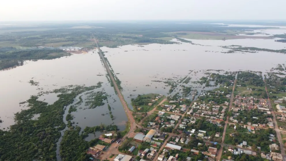 Casi 80 familias evacuadas por la mayor inundación que vive Santo Tomé