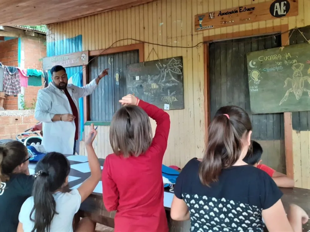 Premio internacional de educación para la escuelita ambulante Caminos de Tiza