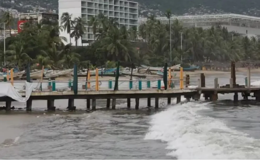 El huracán Otis se fortaleció a categoría 5 y tocará tierra en las costas de México