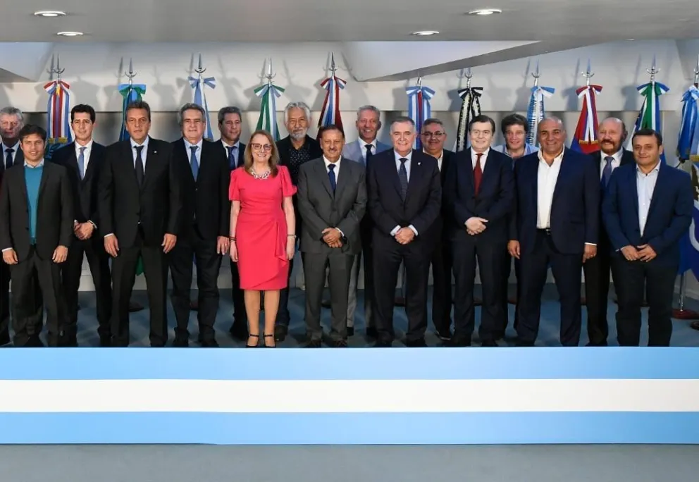 Los 19 gobernadores de Unión por la Patria ratificaron apoyo a Sergio Massa