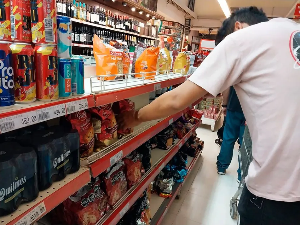 Pese a aumentos, alta demanda de canasta de fiestas