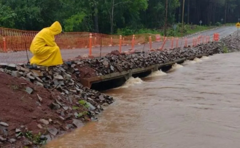 Habilitan el tránsito en el puente sobre el arroyo Tabay para vehículos que no superen las 20 toneladas