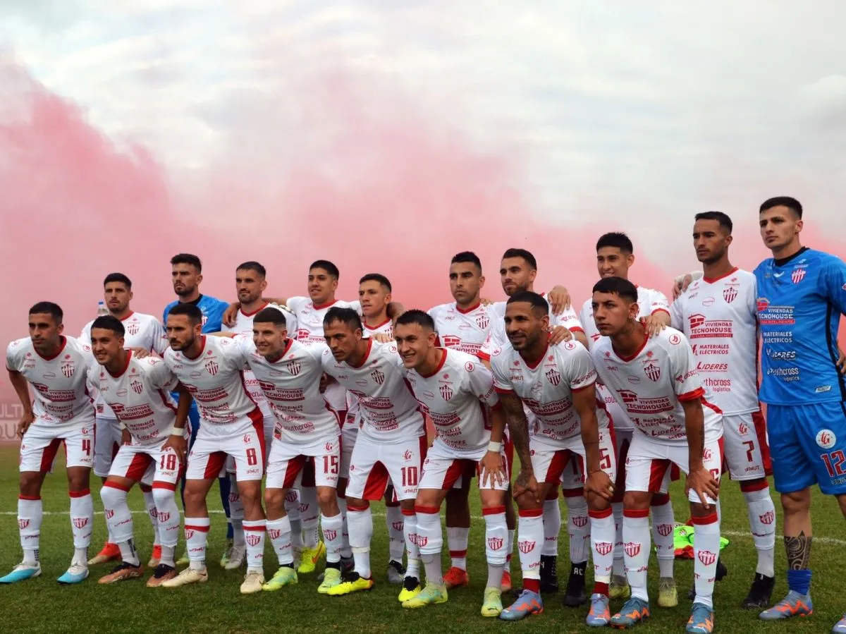 Talleres de Remedios de Escalada goleó y se coronó campeón del Clausura