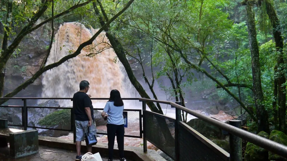 El Salto Berrondo muestra su fuerza y belleza