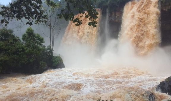 En cataratas el caudal se reduce, pero el rio Iguazú inferior se incrementa