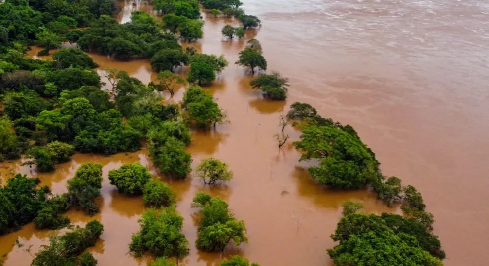 Crece nuevamente el río en Santo Tomé
