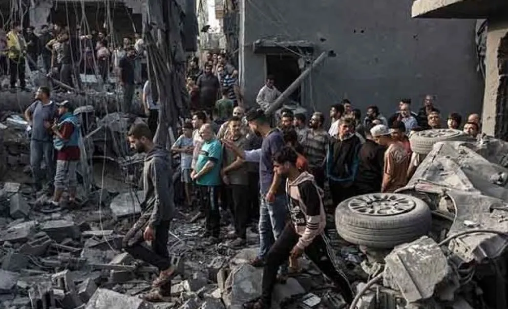 Líder de la OMS calificó los bombardeos israelíes sobre Gaza como una "catástrofe humana"