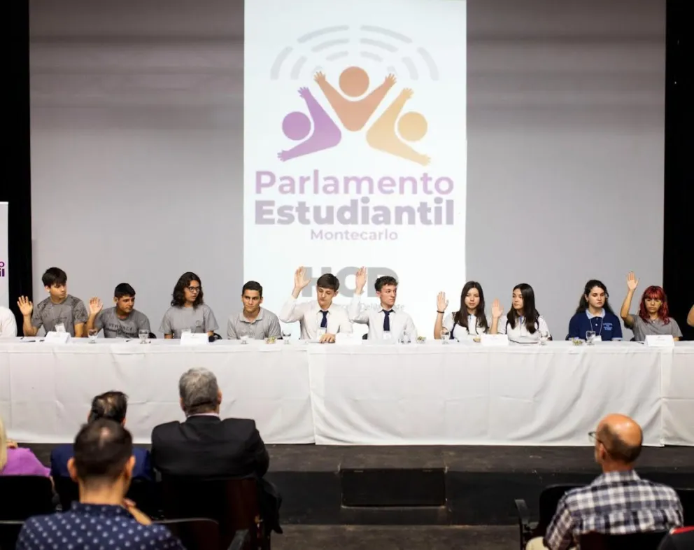 Se desarrolló el primer Parlamento Estudiantil en Montecarlo