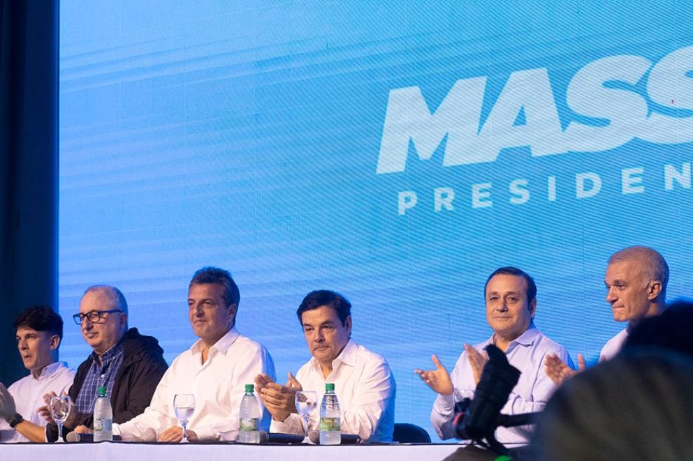 Massa anunció beneficios para el turismo y fomento a exportadores