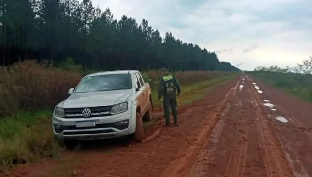 Corrientes: dos vehículos con pedido de captura evadieron puestos de Gendarmería 