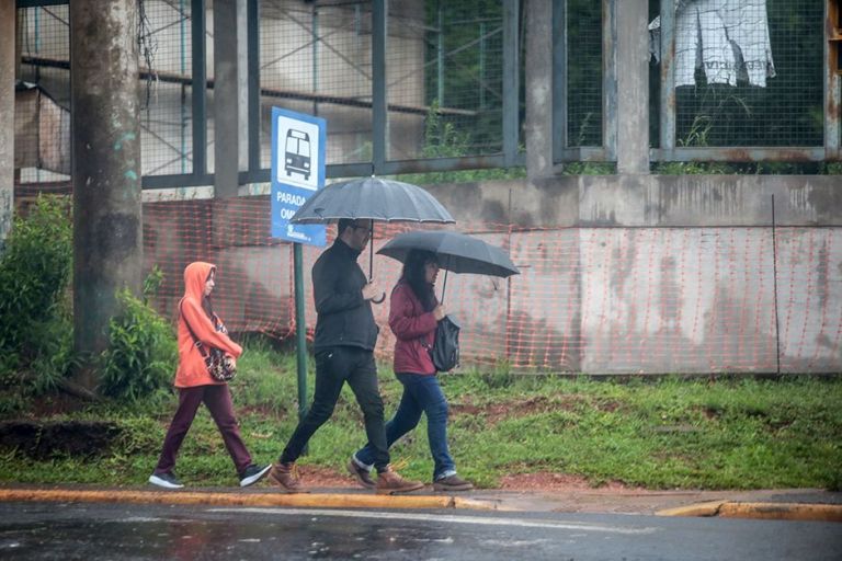 Ya llovió más de lo previsto en todo este año y anuncian más agua El