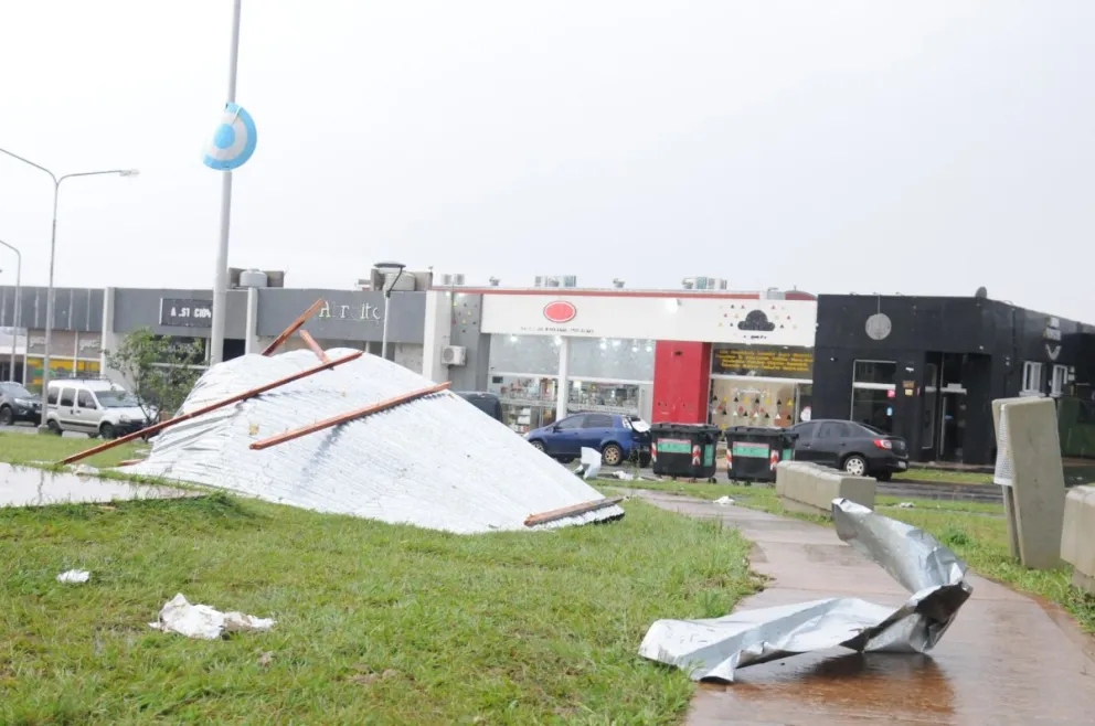 Posadas tiene más de 20 barrios afectados por la tormenta y el granizo