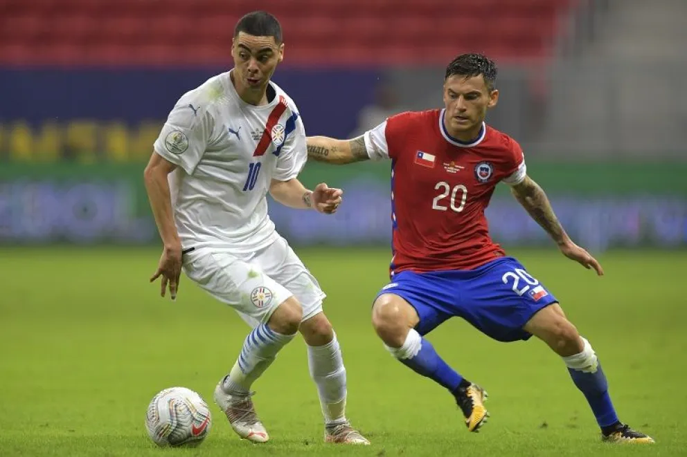 Chile recibe a la Albirroja en un duelo de necesitados 