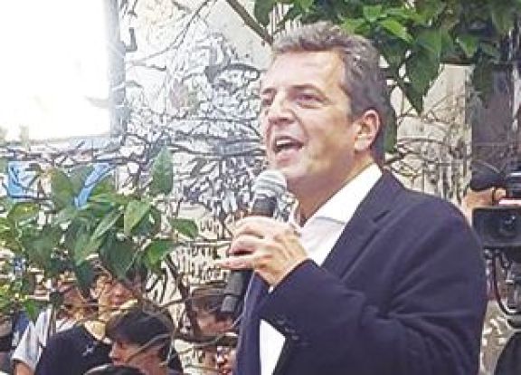 El candidato de UP llamó a “defender la igualdad de oportunidades”