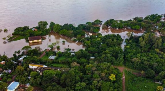La nueva crecida del río Uruguay en Santo Tomé alerta a toda la región