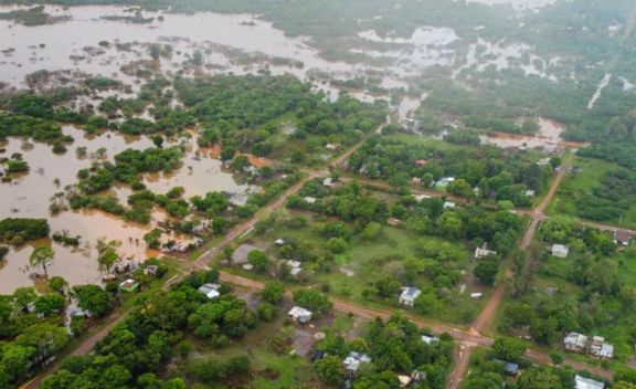Las lluvias y la crecida continúan a paso firme en Santo Tomé