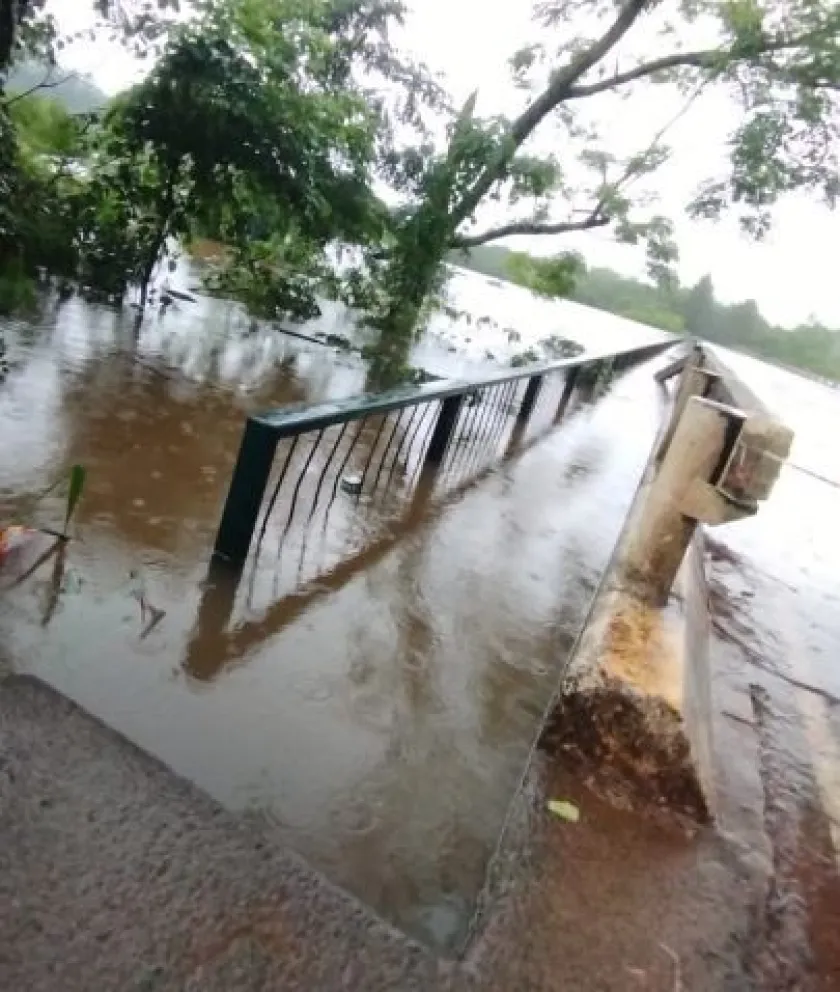 En El Soberbio no cesa la alerta ante la crecida del río Uruguay que se encuentra con una altura de 19,50 metros