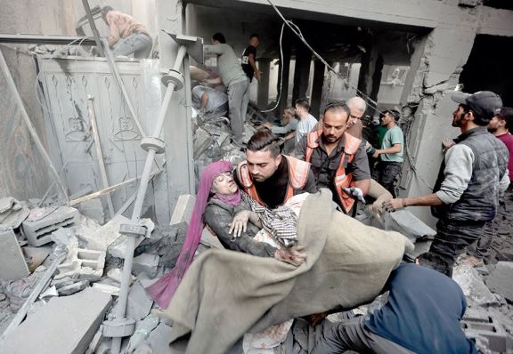 Ataques israelíes a campo de refugiados en Gaza dejaron más de 80 muertos 