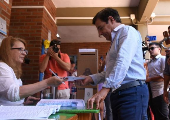 Carlos Rovira emitió su voto en Posadas