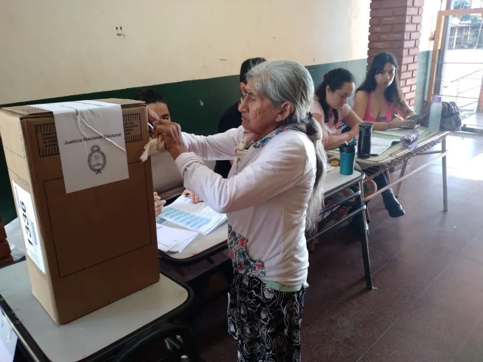 Elisa y María Paula, ejemplos en las elecciones en Jardín América 