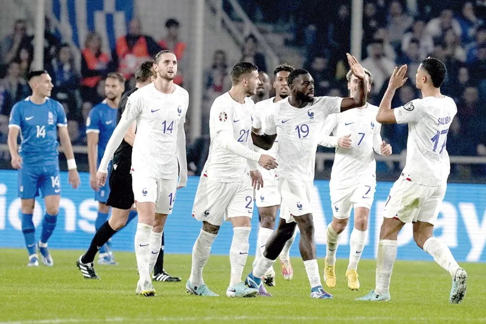 Francia empató con Grecia y cerró las Eliminatorias de manera invicta