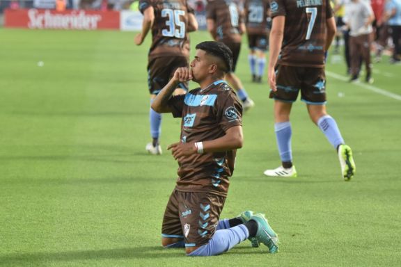 Platense venció por penales a Huracán y es el primer semifinalista de la Copa de la Liga