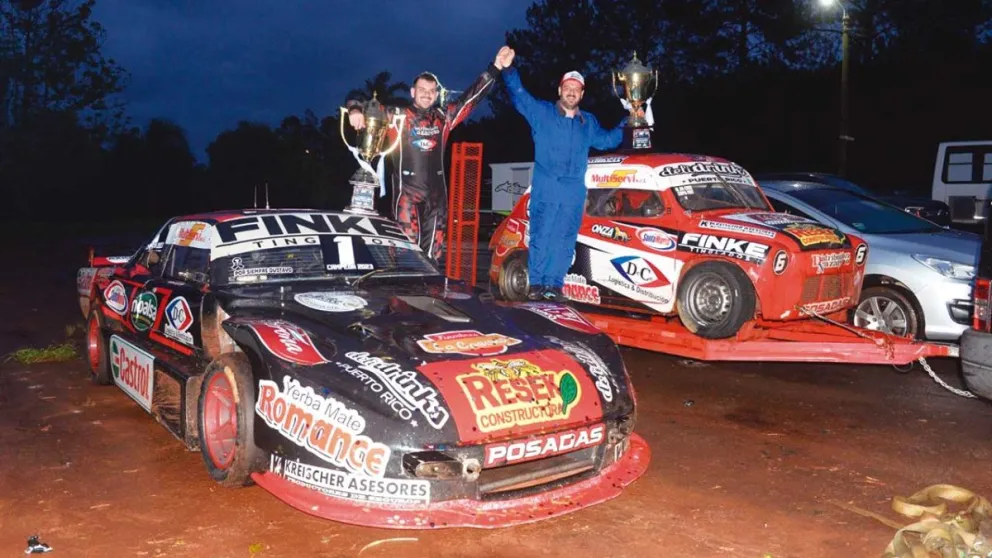 Los hermanos Da Cruz se consagraron campeones en el TC 4000 con Nazareno y subcampeón con Marcelo en la Copa Fiat; fue una jornada perfecta