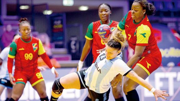 Argentina clasificó a la siguiente instancia del Mundial femenino de handball
