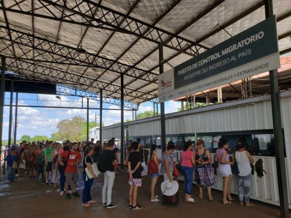 Paraguay puso en marcha la prueba piloto de un proceso de registro digital en Migraciones de Encarnación