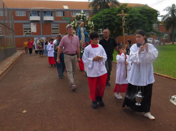 En el Día de la Vírgen, en Wanda hubo procesión y misas