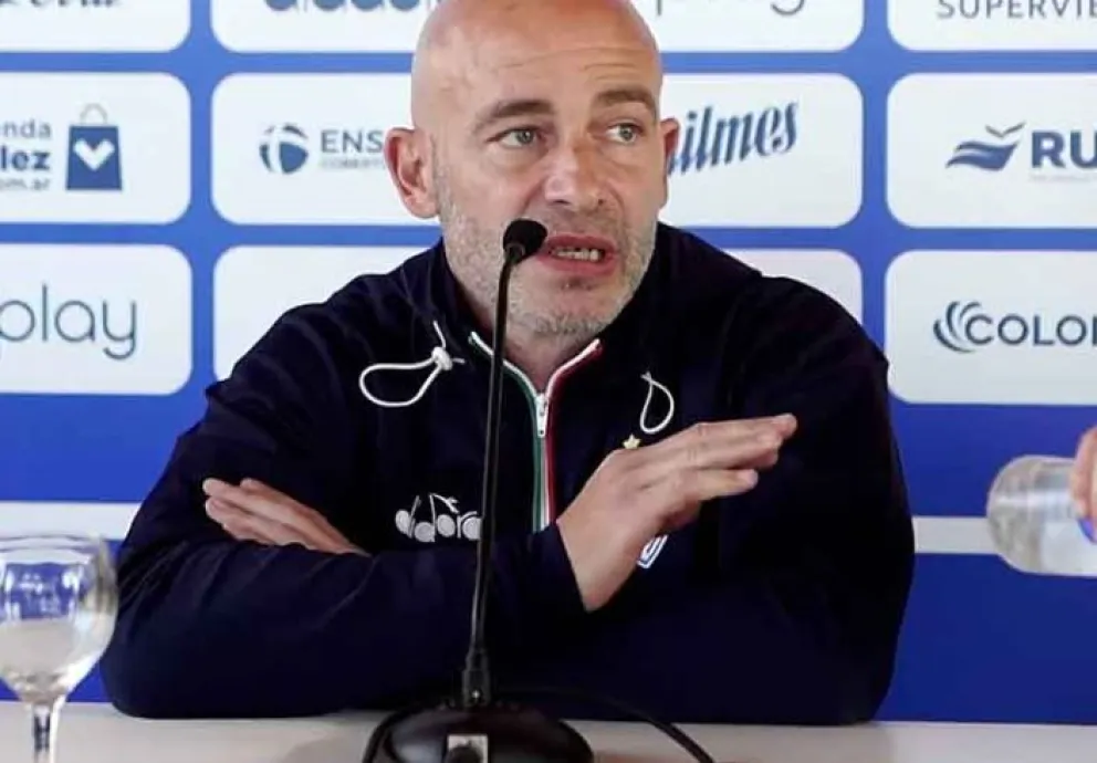 El "Gallego" Méndez dejará el cargo de DT en Vélez