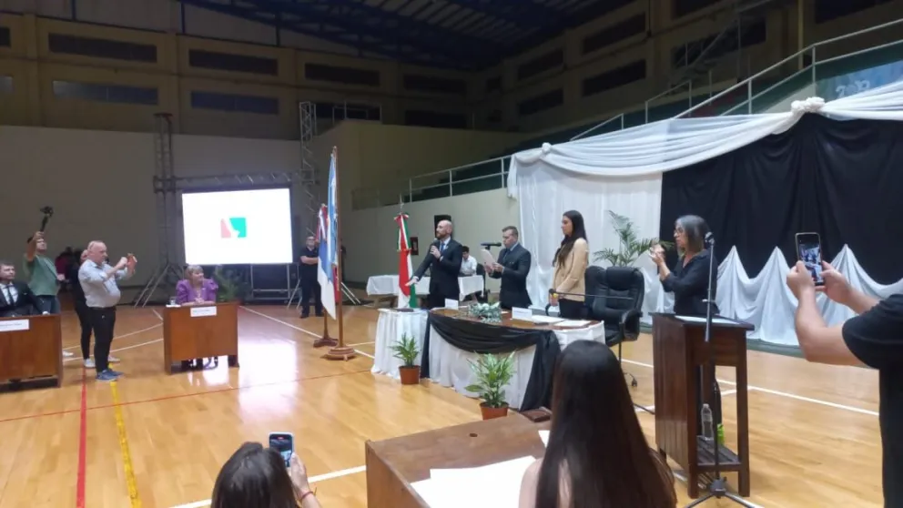 Hassan juró como intendente de Oberá 