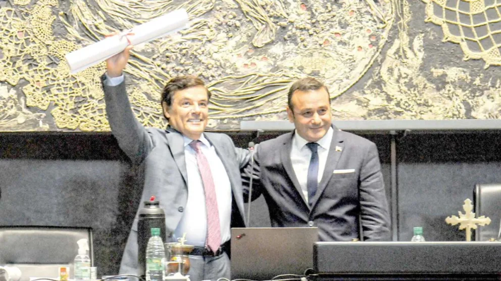 Rovira dejó la presidencia de la Legislatura en manos de Herrera Ahuad. Foto: Víctor Hugo Paniagua 