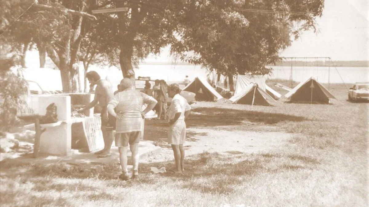 El viejo camping de Posadas, al lado de El Brete