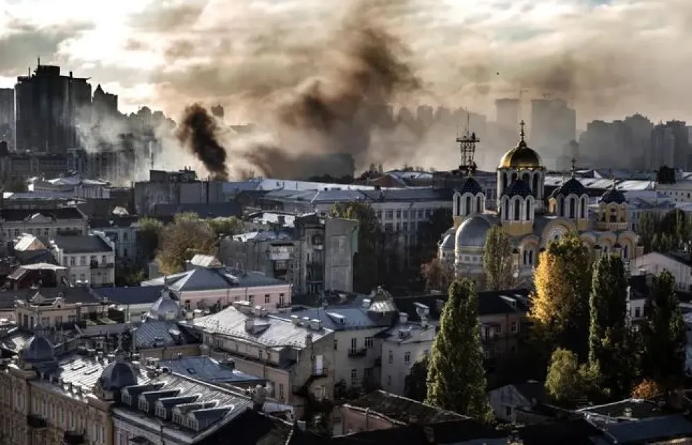 Más de 50 heridos en el peor ataque ruso a la capital de Ucrania en meses