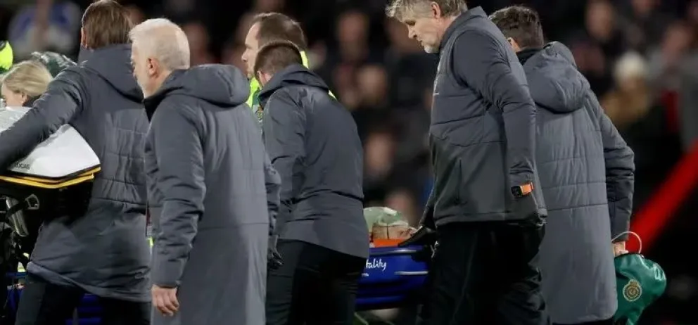 Se salvó de milagro: el capitán del Lutons sufrió un paro cardíaco y se desplomó durante un partido de la Premier League