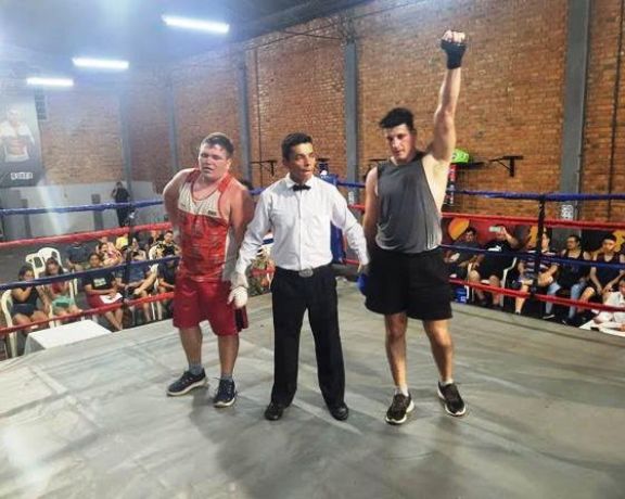 Con excelentes combates se cerró el año boxístico en Eldorado