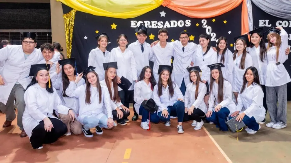 San Pedro: la Comercio 17 tuvo récord de egresados 2023: 90 alumnos culminaron en una misma promoción 