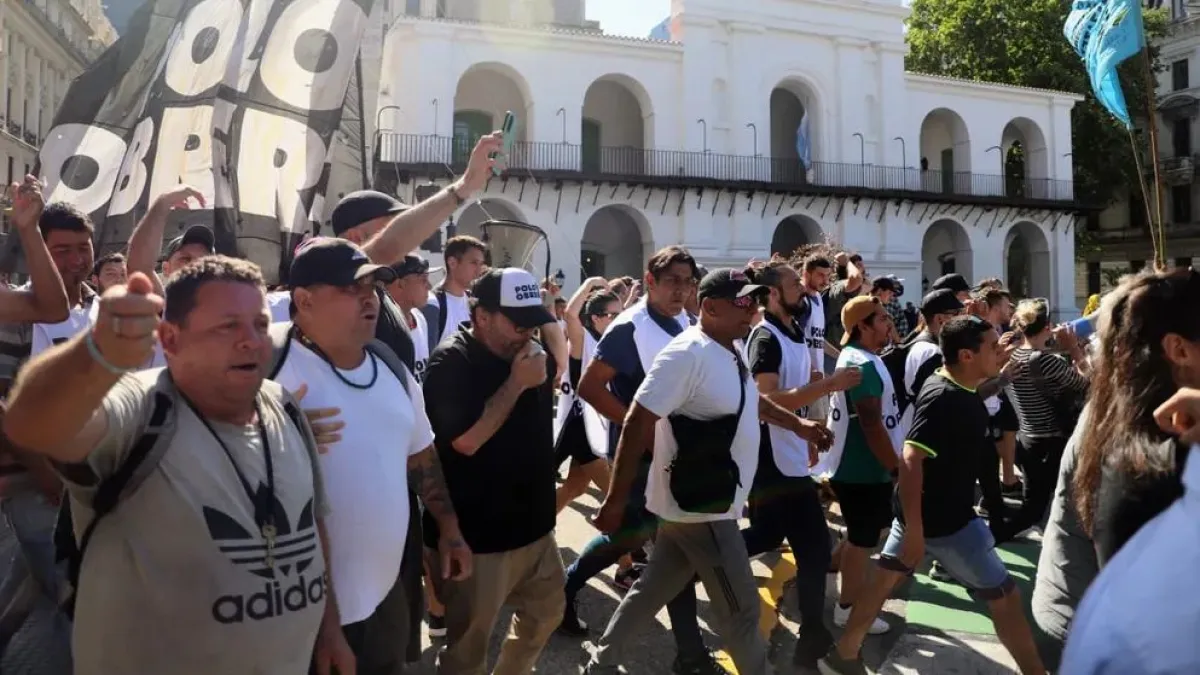 Debutó el protocolo antipiquete y la Policía porteña confirmó dos detenidos