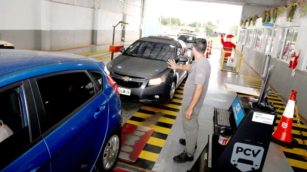 Especialistas en seguridad vial niegan que se pueda circular sin seguro y sin VTV