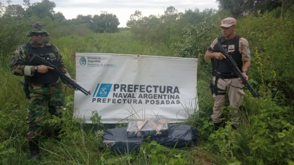 Hallan cargamento de marihuana en la costa del río Paraná en Posadas 