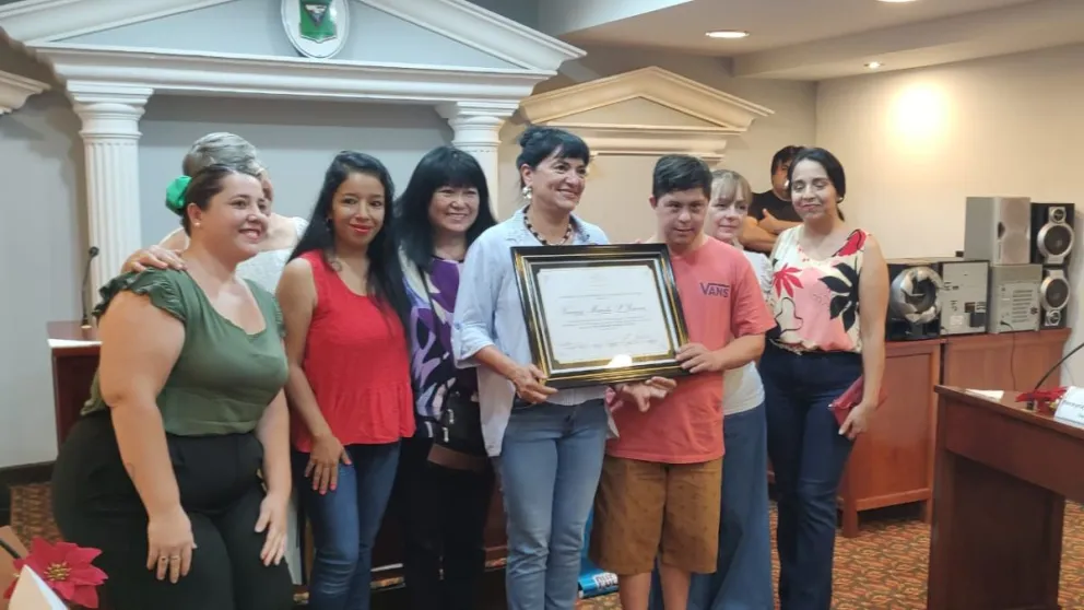 Concejales reconocieron la trayectoria de Viviana Yommi, la "docente que inspira 2023"