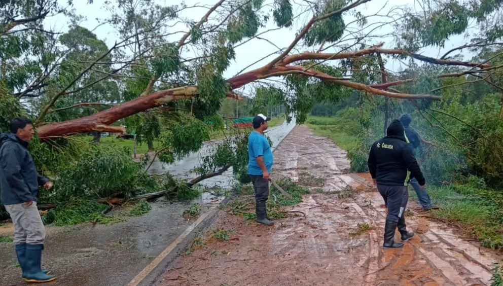 Santo Tomé: temporal causó voladuras y anegamiento de caminos