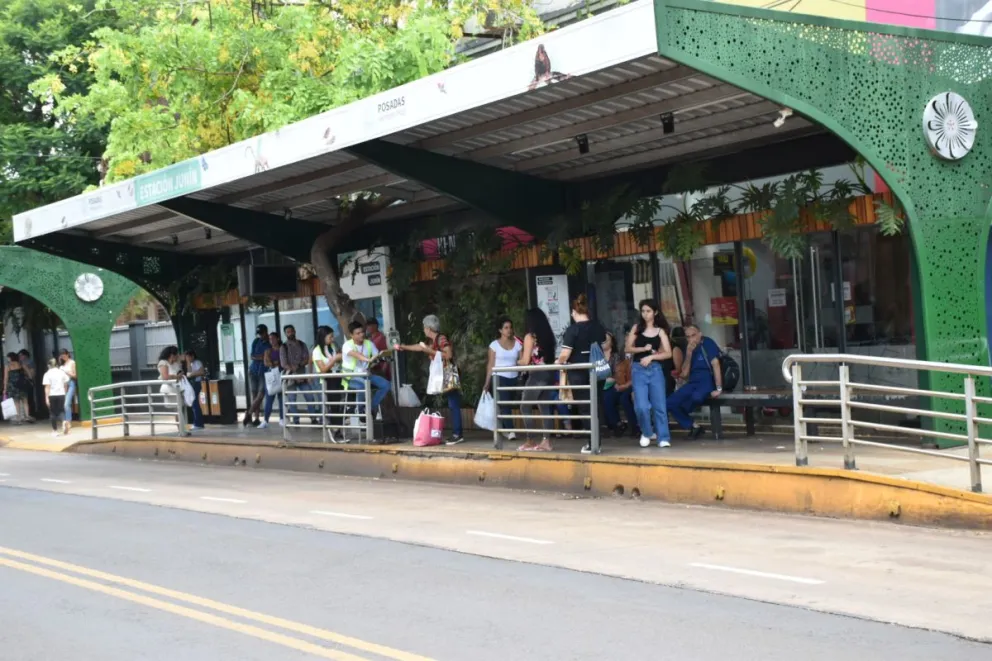 Habrá paro de colectivos urbanos y de media distancia desde esta medianoche en Misiones