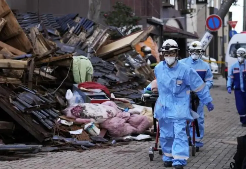 Ascienden a 92 los muertos por el terremoto en Japón y hay 242 personas desaparecidas