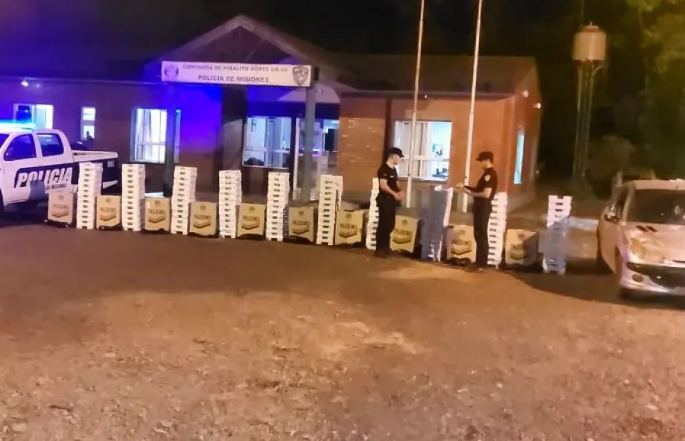 Piñalito Norte: abandonó a su pareja con un auto cargado con 5 mil atados de cigarrillos