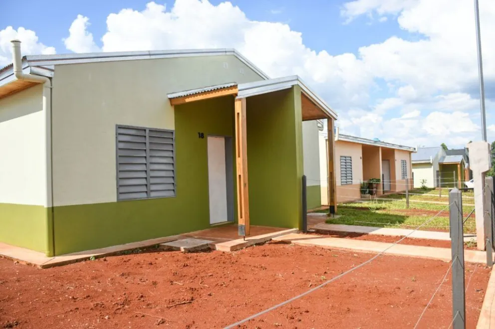 Entregaron 20 nuevas viviendas del Iprodha en Aristóbulo del Valle